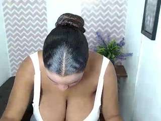 dayanacarson live cam on CamSoda