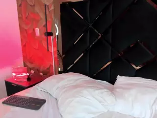 Lucia Jhones's Live Sex Cam Show