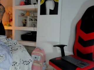 angels-petite Webcam Model Profile