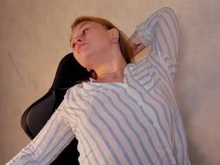 christine-wallker webcam