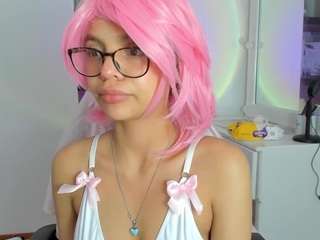 danesacronnin's CamSoda show and profile