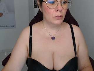diva87 Live Webcam on CamSoda