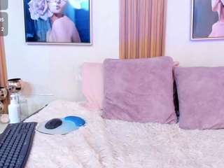  lucycanels chat room