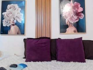 lucycanels webcam