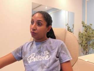 lucycanels webcam