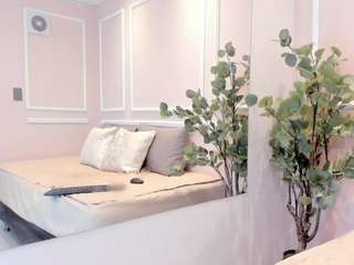 lucycanels Live Webcam on CamSoda