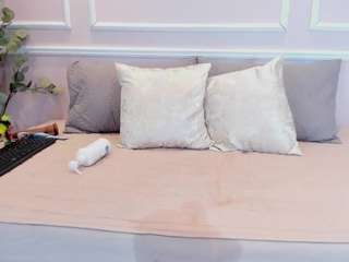 lucycanels's CamSoda show and profile