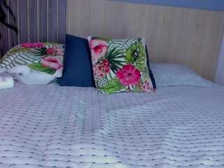 lucycanels Live Webcam on CamSoda