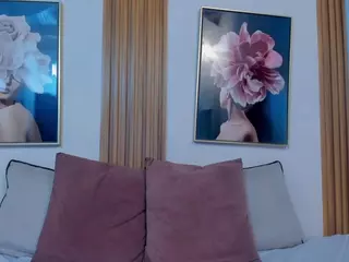 LucyCanels's Live Sex Cam Show