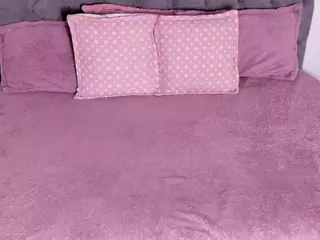 LucyCanels's Live Sex Cam Show