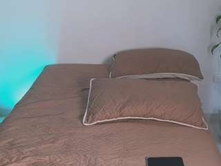 69hotemptation Live Webcam on CamSoda