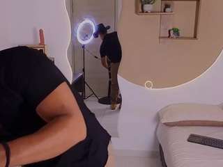 le modèle 69hotemptation est en webcam porno dans un show sur le site camsoda, il possède les tags suivants: black hair,cowgirl,young adult,tittyfuck,teen 18,tattoos,no smoking,huge tits,hazel eyes,fuck machine,facial piercings,drinking,deepthroat,cum swallowing,cum in pussy,creampie,curvy,hd,muscle