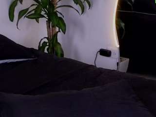 69hotemptation Live Webcam on CamSoda