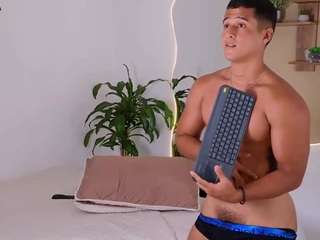 69hotemptation Live Webcam on CamSoda