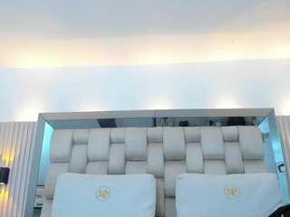  antonella-west chat room