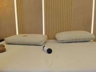  antonella-west chat room