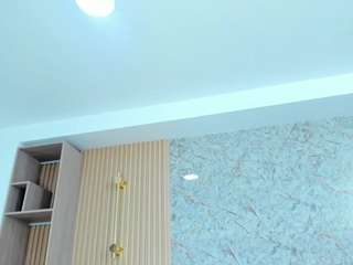 Antonella-West live webcam show