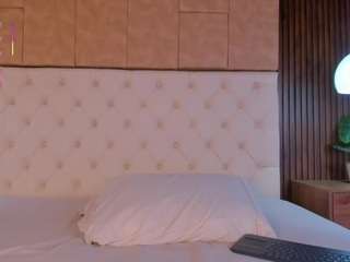 sophiiaa-jones Live Webcam on CamSoda