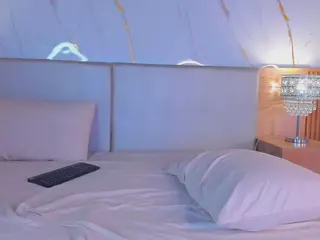 Sophia Jones's Live Sex Cam Show