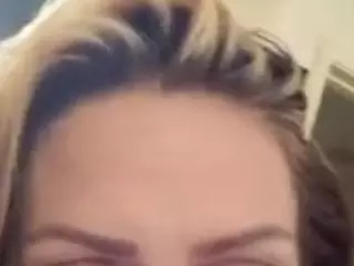 Hiikitty424's Live Sex Cam Show
