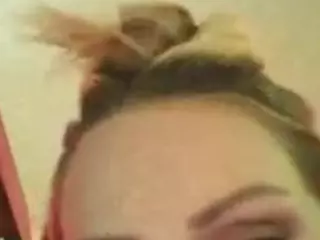 Hiikitty424's Live Sex Cam Show