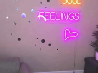 kamilla-cruzz Live Webcam on CamSoda