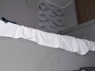 kitsuneasu's Live Sex Cam Show