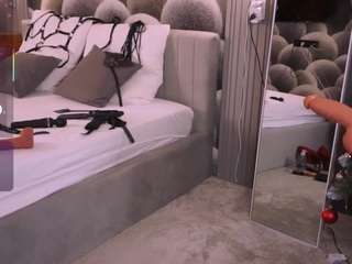 silverb1ack Live Webcam on CamSoda