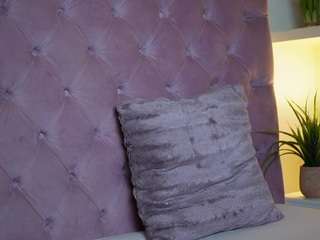 maiamini's CamSoda show and profile