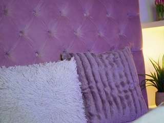 le modèle maiamini est en webcam porno dans un show sur le site camsoda, il possède les tags suivants: black hair,blowjob,dildo or vibrator,full nudity,orgasm,smoking,spanking,tittyfuck,hd,petite,small tits