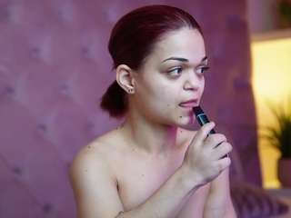 maiamini's CamSoda show and profile