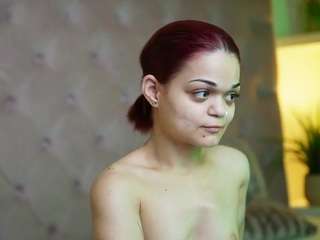 maiamini's CamSoda show and profile