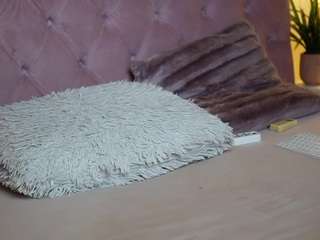 maiamini live webcam show