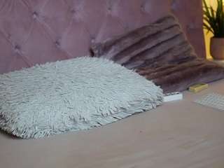 maiamini live webcam show