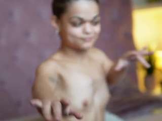 maiamini live webcam show