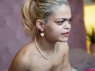 maiamini stripchat