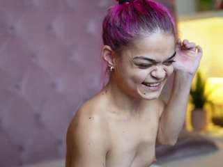 le modèle maiamini est en webcam porno dans un show sur le site camsoda, il possède les tags suivants: black hair,blowjob,dildo or vibrator,full nudity,orgasm,smoking,spanking,tittyfuck,hd,petite,small tits