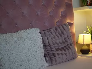 MaiaMini's Live Sex Cam Show