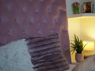 MaiaMini's Live Sex Cam Show