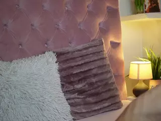 MaiaMini's Live Sex Cam Show