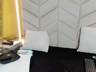 miadixon69 live webcam show