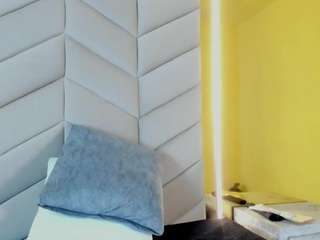 Mia live cam preview
