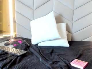 miadixon69's live room