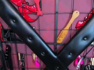 slave-aradia Sex Cam Show