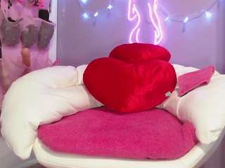 sweeeets85's CamSoda show and profile