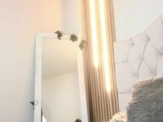 alexabravva Live Webcam on CamSoda