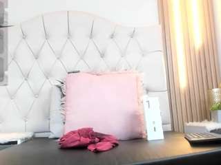 alexabravva Live Webcam on CamSoda