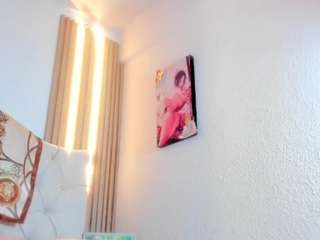 alexabravva Live Webcam on CamSoda