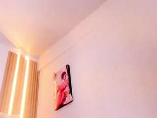 AlexaBravva live webcam show