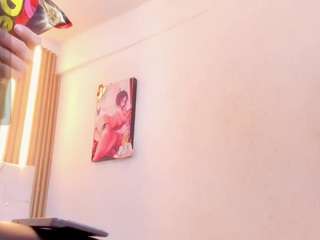 AlexaBravva live cam preview